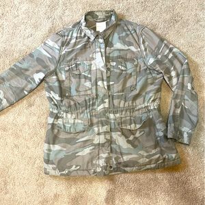 Large Camo Utility Jacket with functional pockets and Sherpa interior